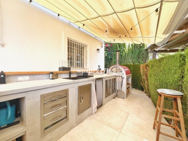 4 Bedrooms Villa in Istán