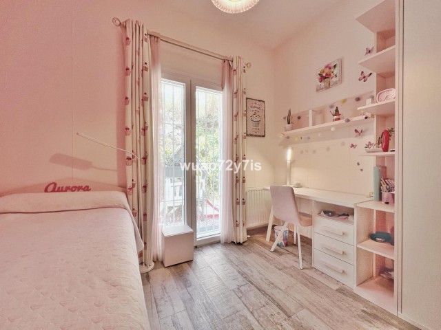 4 Bedrooms Villa in Istán