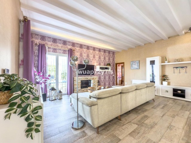 4 Bedrooms Villa in Istán