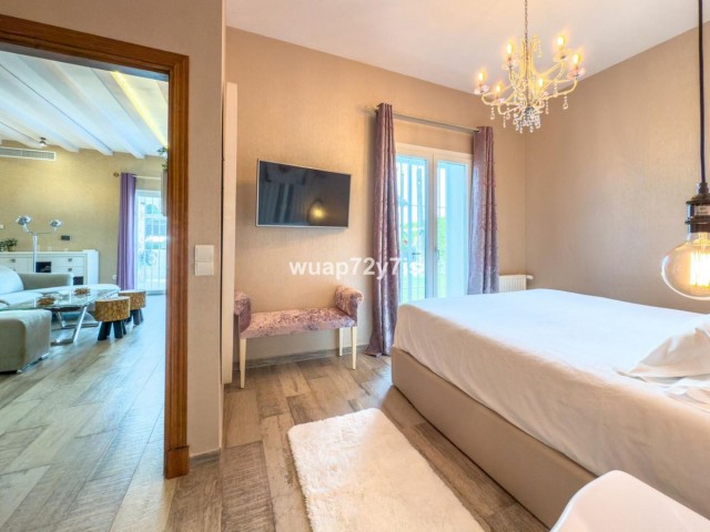 4 Bedrooms Villa in Istán