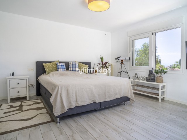 4 Schlafzimmer Villa in Nueva Andalucía