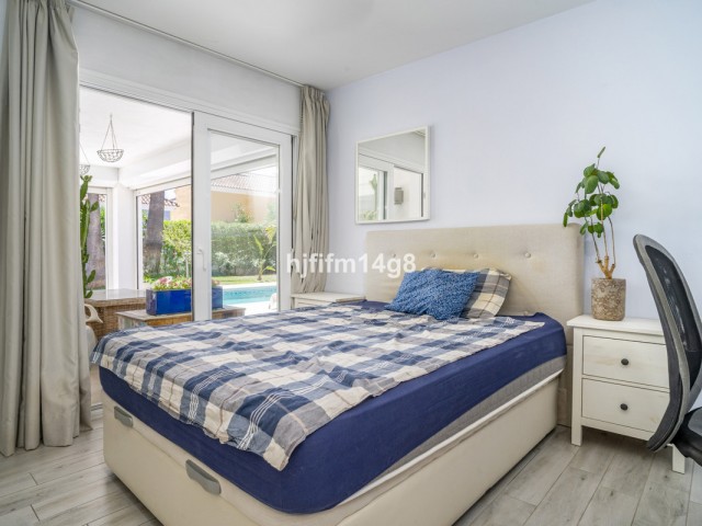 4 Schlafzimmer Villa in Nueva Andalucía