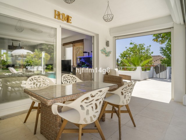 4 Schlafzimmer Villa in Nueva Andalucía