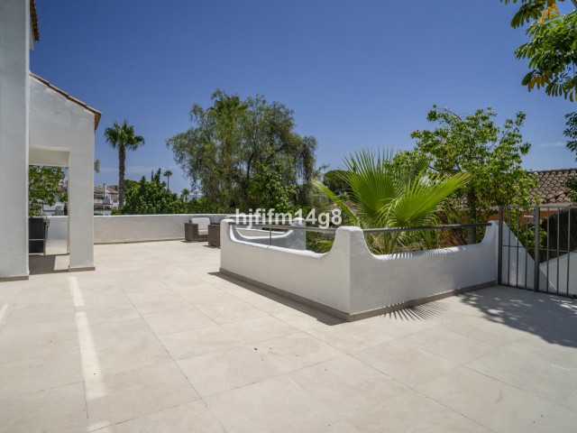 4 Slaapkamer Villa in Nueva Andalucía