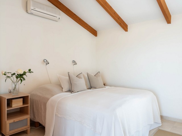 Maison mitoyenne avec 4 Chambres  à Estepona