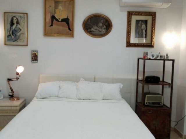 Apartamento con 3 Dormitorios  en Marbella