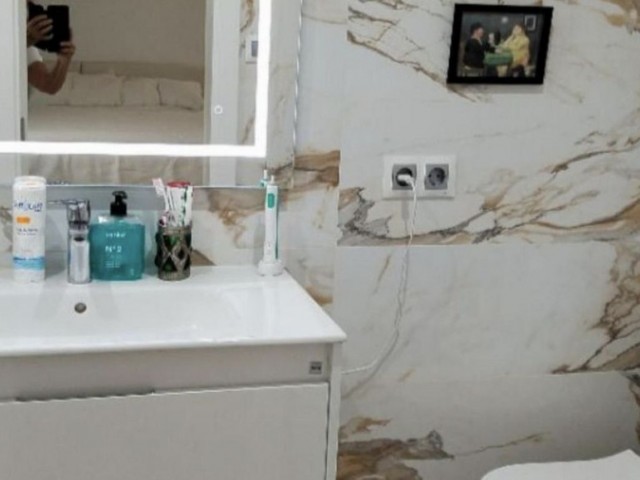 Apartamento con 3 Dormitorios  en Marbella