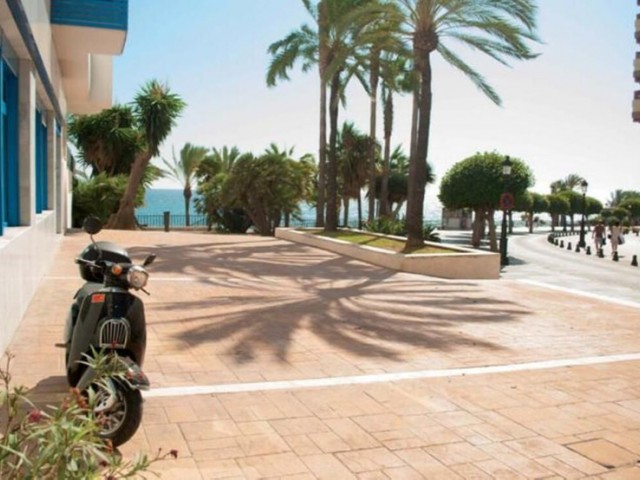 Comercial con 0 Dormitorios  en Marbella