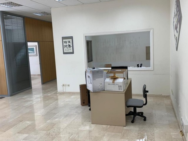 Comercial con 0 Dormitorios  en Marbella