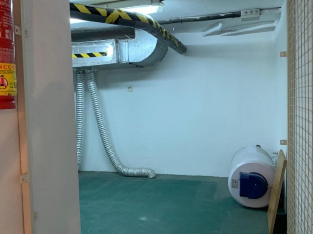 Comercial con 0 Dormitorios  en Marbella