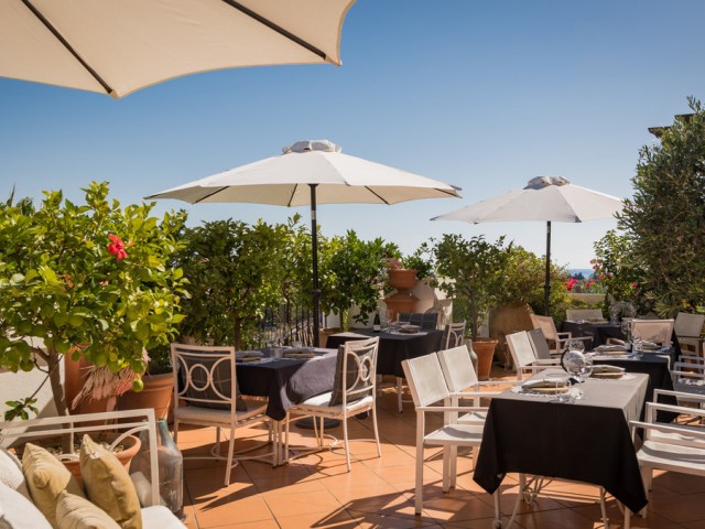 Appartement avec 6 Chambres  à Nueva Andalucía