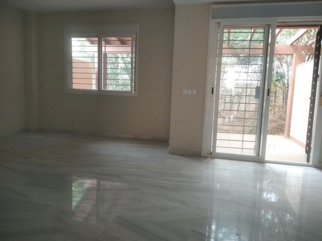 3 Bedrooms Townhouse in Calahonda