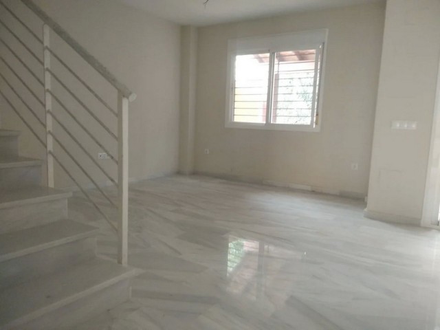 3 Bedrooms Townhouse in Calahonda
