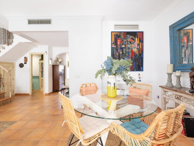 4 Slaapkamer Rijtjeshuis in San Pedro de Alcántara