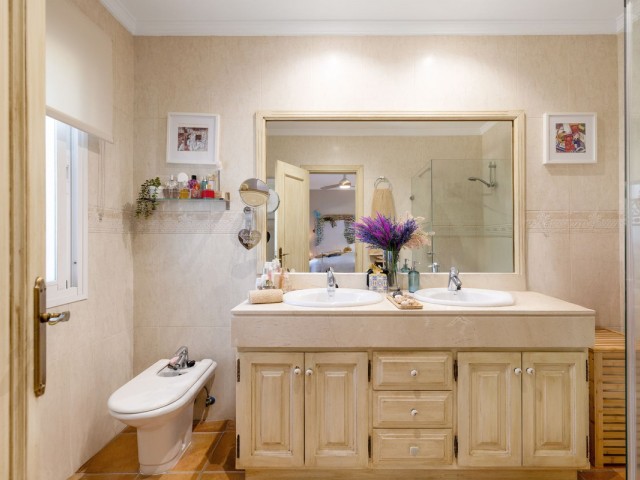 4 Slaapkamer Rijtjeshuis in San Pedro de Alcántara