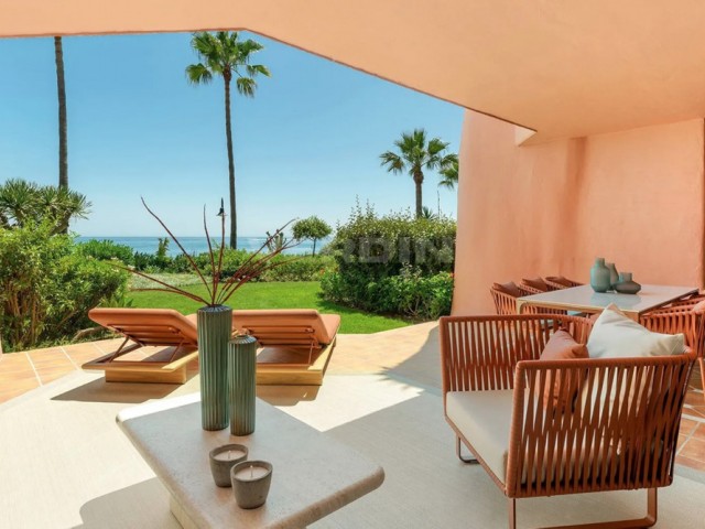 Appartement avec 3 Chambres  à Estepona