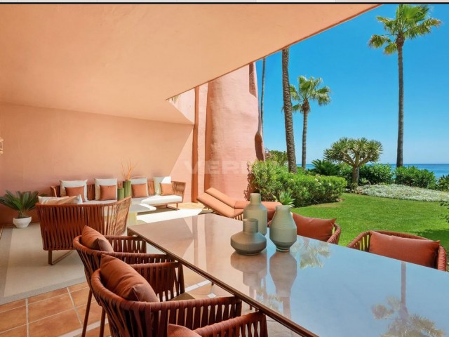 Appartement avec 3 Chambres  à Estepona
