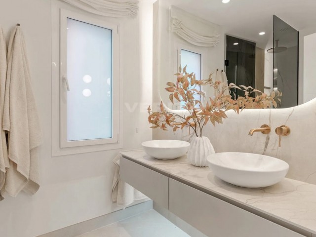 Appartement avec 3 Chambres  à Estepona
