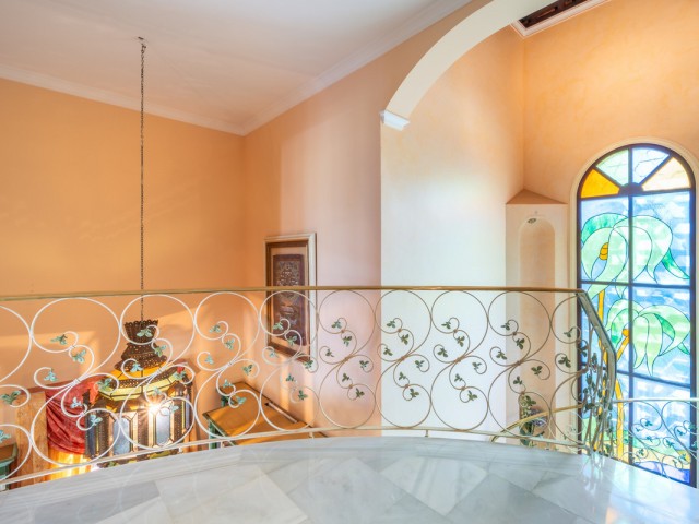 Villa avec 9 Chambres  à Estepona