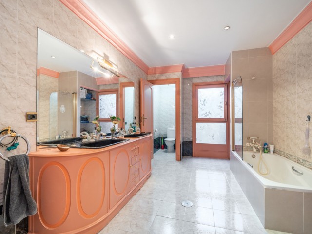 Villa avec 9 Chambres  à Estepona