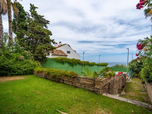 Villa avec 9 Chambres  à Estepona