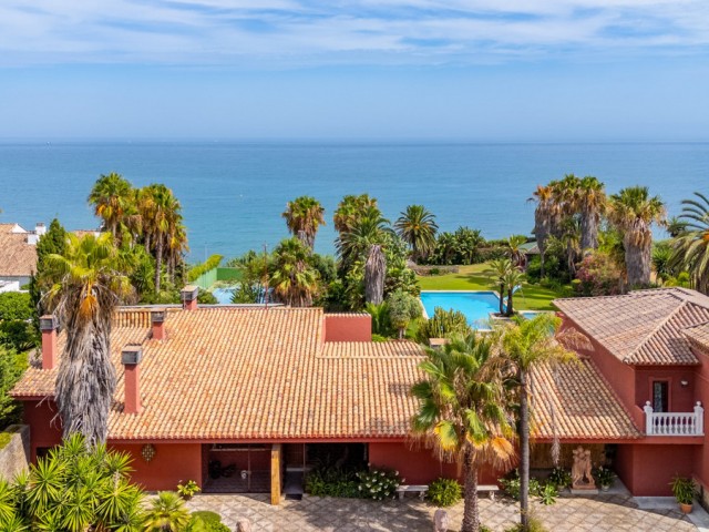 Villa avec 9 Chambres  à Estepona