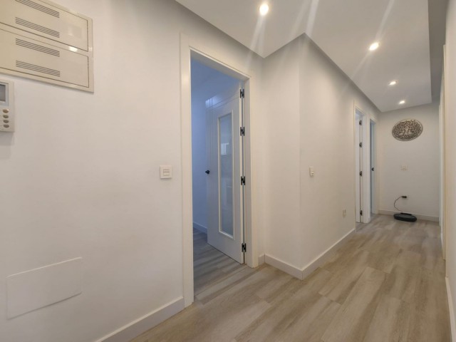 Appartement avec 3 Chambres  à Estepona