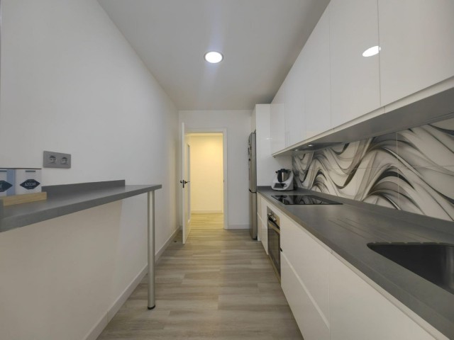 Appartement avec 3 Chambres  à Estepona