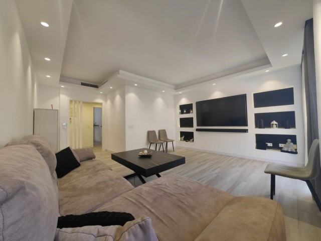 Appartement avec 3 Chambres  à Estepona