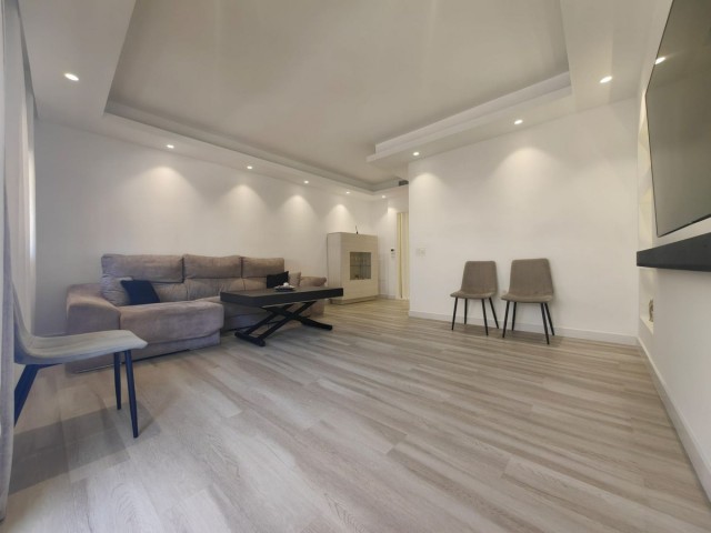 Appartement avec 3 Chambres  à Estepona