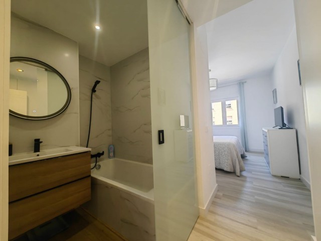 Appartement avec 3 Chambres  à Estepona