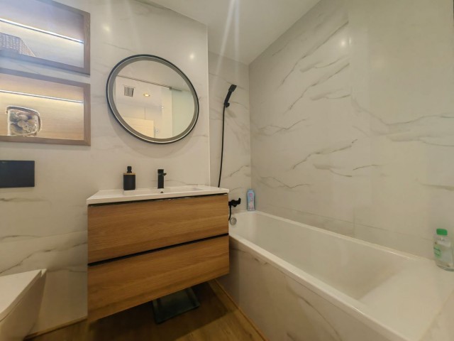 Appartement avec 3 Chambres  à Estepona