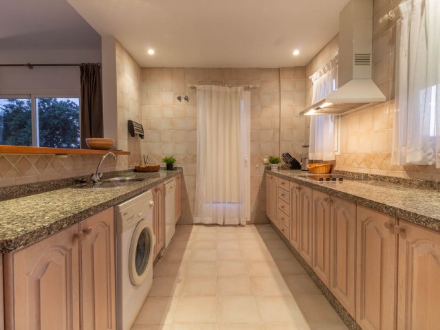 Penthouse, Artola, R5125918