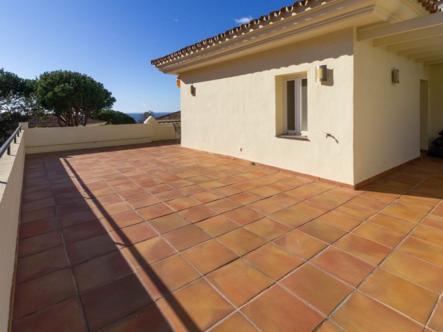 Penthouse in Artola
