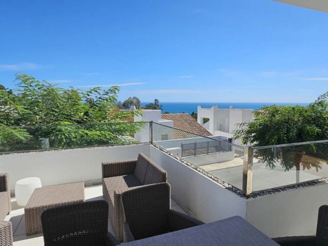Villa con 4 Dormitorios  en Benalmadena