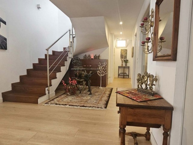 Villa con 4 Dormitorios  en Benalmadena
