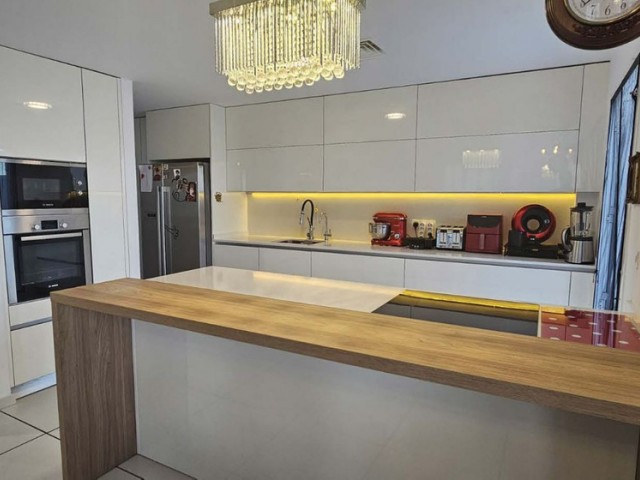 Villa avec 4 Chambres  à Benalmadena