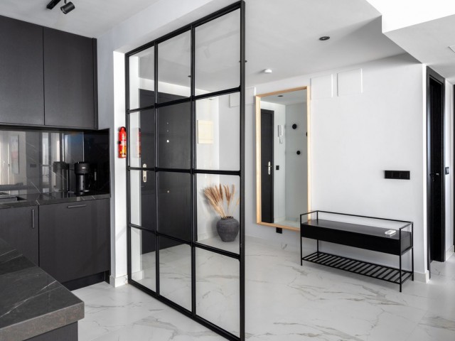 Penthouse avec 4 Chambres  à Fuengirola
