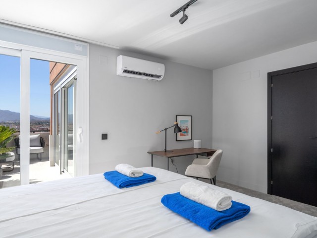 Penthouse avec 4 Chambres  à Fuengirola
