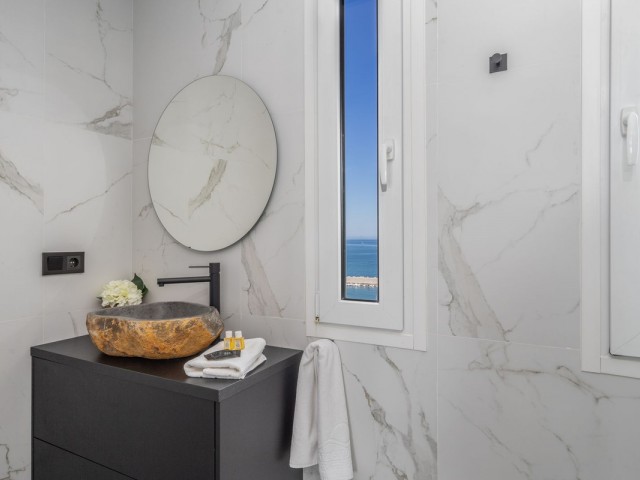 Penthouse avec 4 Chambres  à Fuengirola