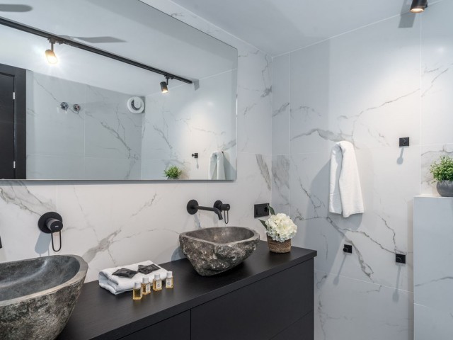 Penthouse avec 4 Chambres  à Fuengirola