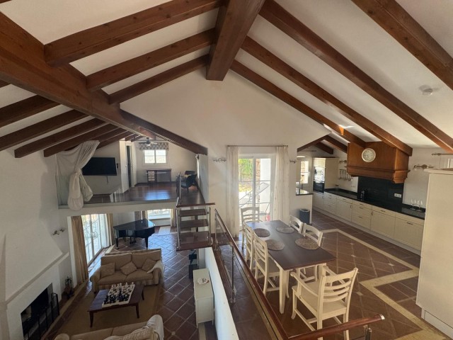 Villa avec 3 Chambres  à Istán