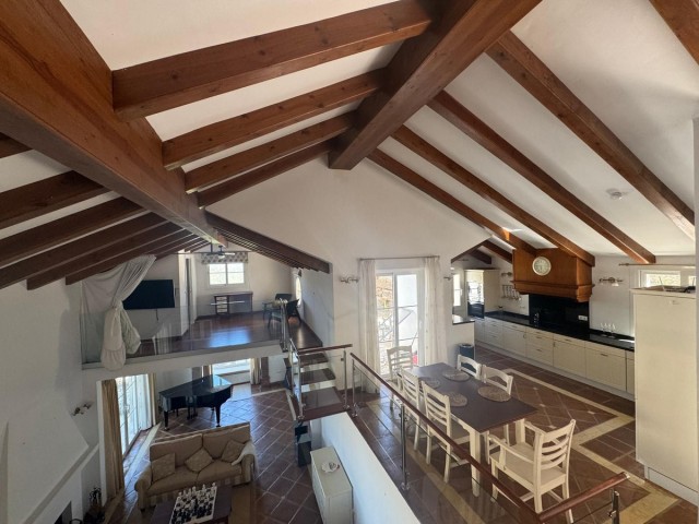 Villa avec 3 Chambres  à Istán