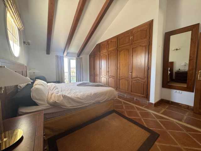 Villa avec 3 Chambres  à Istán