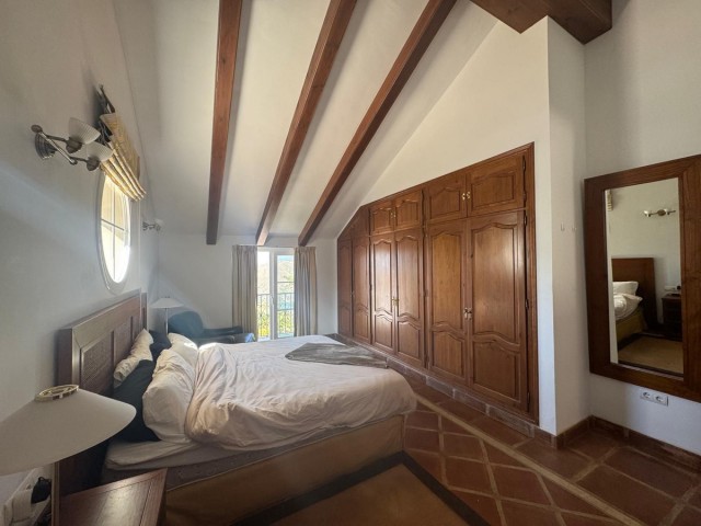 Villa avec 3 Chambres  à Istán