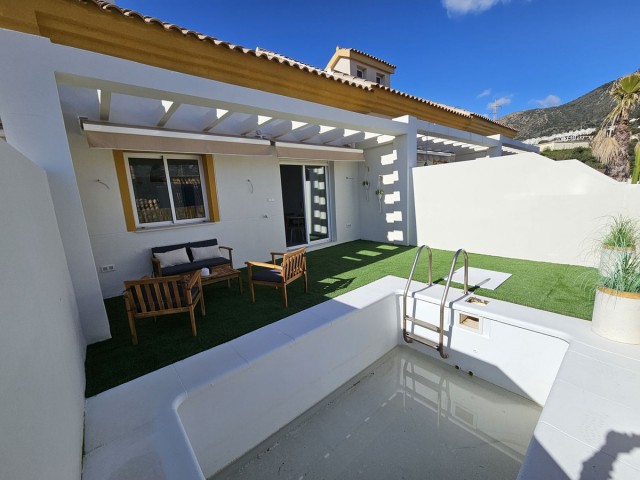 3 Slaapkamer Rijtjeshuis in Benalmadena Pueblo
