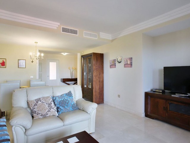 3 Bedrooms Apartment in Benahavís