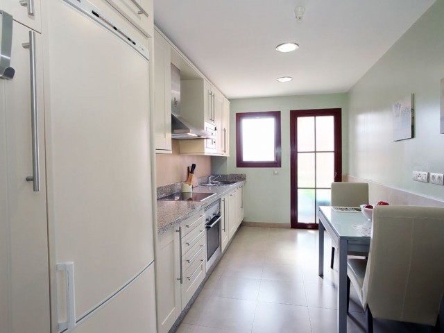 3 Bedrooms Apartment in Benahavís