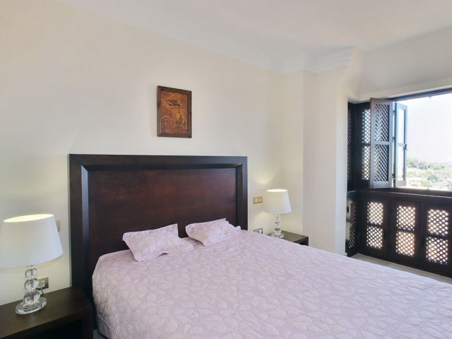 3 Bedrooms Apartment in Benahavís