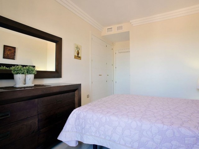 3 Bedrooms Apartment in Benahavís